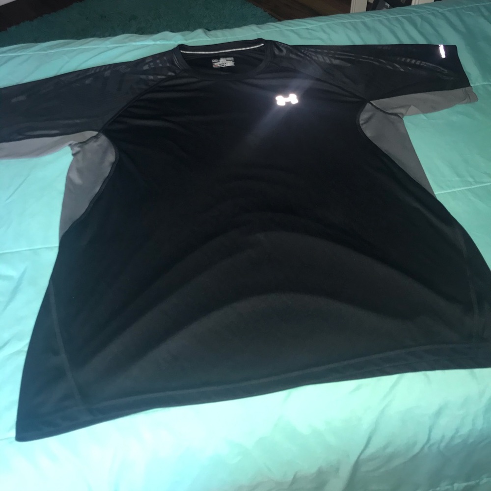 Men’s Under Armour shirt